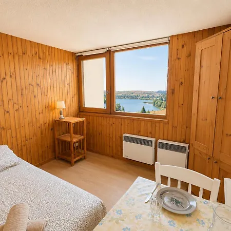 4 Personnes Super-besse Appartement Besse-et-Saint-Anastaise